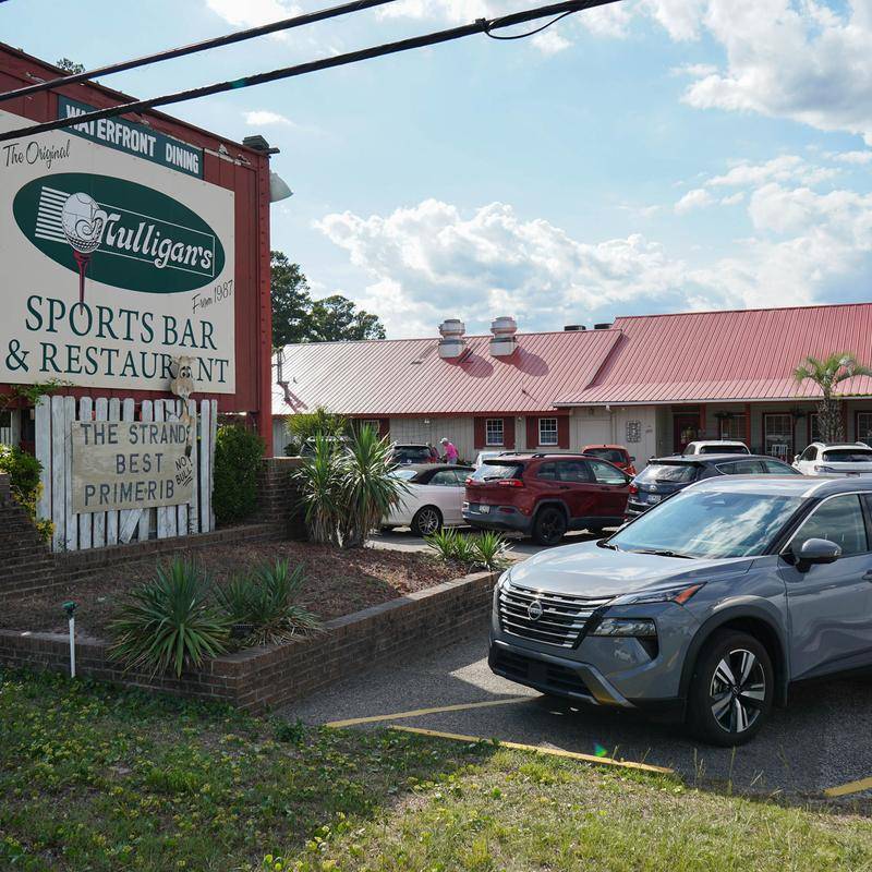 Mulligan's Sports Bar and Restaurant