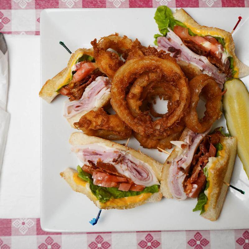 Mulligan's Sports Bar and Restaurant