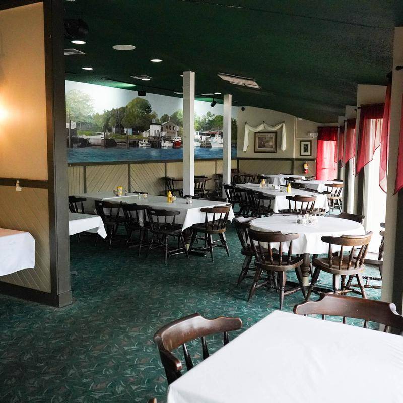 Mulligan's Sports Bar and Restaurant